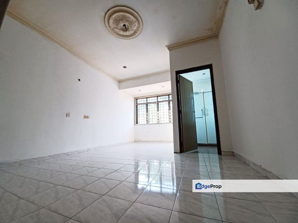 SS4, PETALING JAYA, SELANGOR ✨ Freehold 5BR 2-Storey Terrace | Investment-Grade Peace | Walk to Kelana Jaya LRT, Selangor, Petaling Jaya