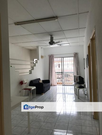 Hot Deal! Upper Unit Townhouse at Taman Suria | Freehold RM275k, Selangor, Sungai Buloh