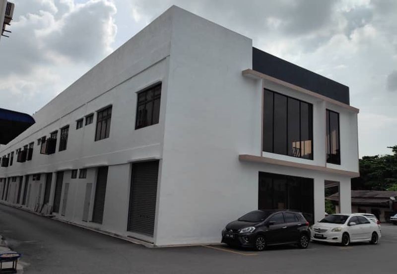 Pusat Perniagaan Raja Uda