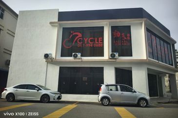 Pusat Perniagaan Jalan Raja Uda