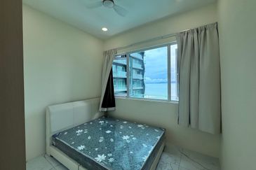 🌅 Luxury Seaview Condo @ Quay West, Bayan Lepas | Fully Furnished | RM3,000 Only!