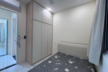 🌅 Luxury Seaview Condo @ Quay West, Bayan Lepas | Fully Furnished | RM3,000 Only!