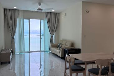 🌅 Luxury Seaview Condo @ Quay West, Bayan Lepas | Fully Furnished | RM3,000 Only!