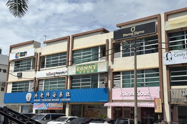 🏢 Prime Shop Lot（Corner Unit） for Rent – Raja Uda, Butterworth