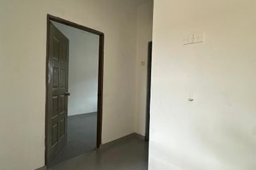 🏡 End Lot Double-Storey House for Rent – Taman KTC 3, Kulim, Kedah