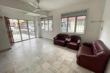 🏡 End Lot Double-Storey House for Rent – Taman KTC 3, Kulim, Kedah