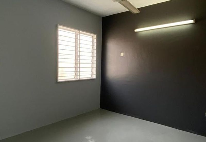 🏡 Batu Kawan 2-Storey Terrace House for Rent – Strategic Location!