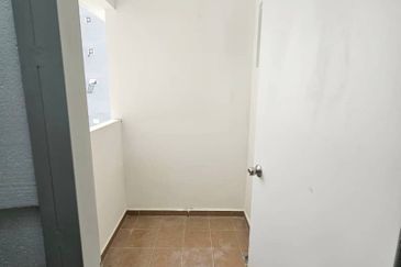 🔥🔥 Emerald Residence Condominium @ Bayan Lepas for rent