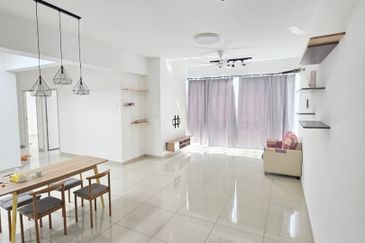 🔥🔥 Emerald Residence Condominium @ Bayan Lepas for rent