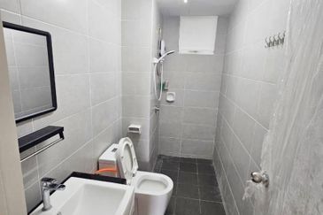 🔥🔥 Emerald Residence Condominium @ Bayan Lepas for rent