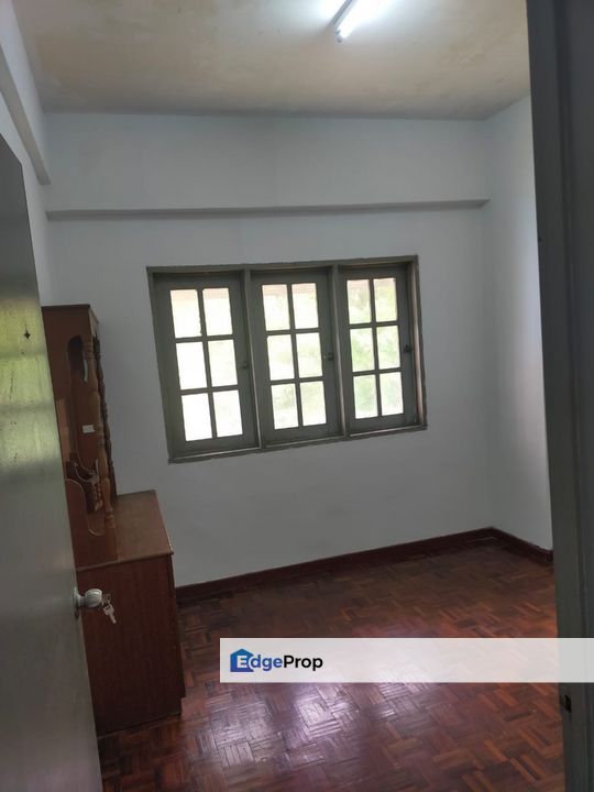 Vista Condominium, Relau | Corner Unit | Semi-Furnished | RM1000 Only | Near Bayan Lepas / USM, Penang, Relau