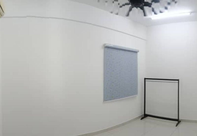 Setia Triangle Persiaran Kelicap