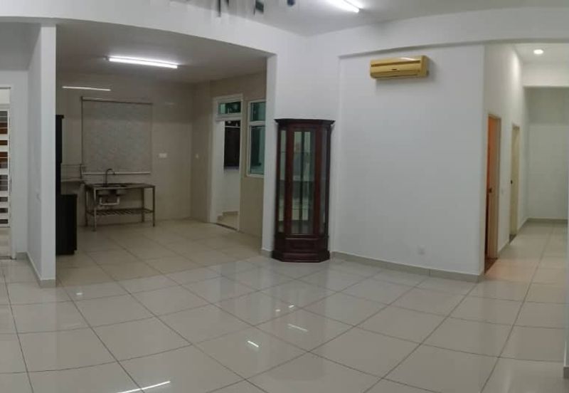 Setia Triangle Persiaran Kelicap