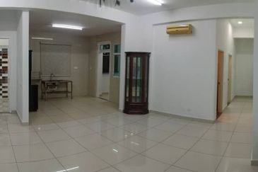 Setia Triangle Persiaran Kelicap