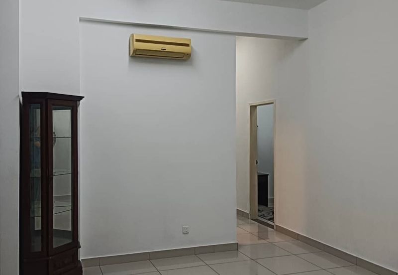 Setia Triangle Persiaran Kelicap