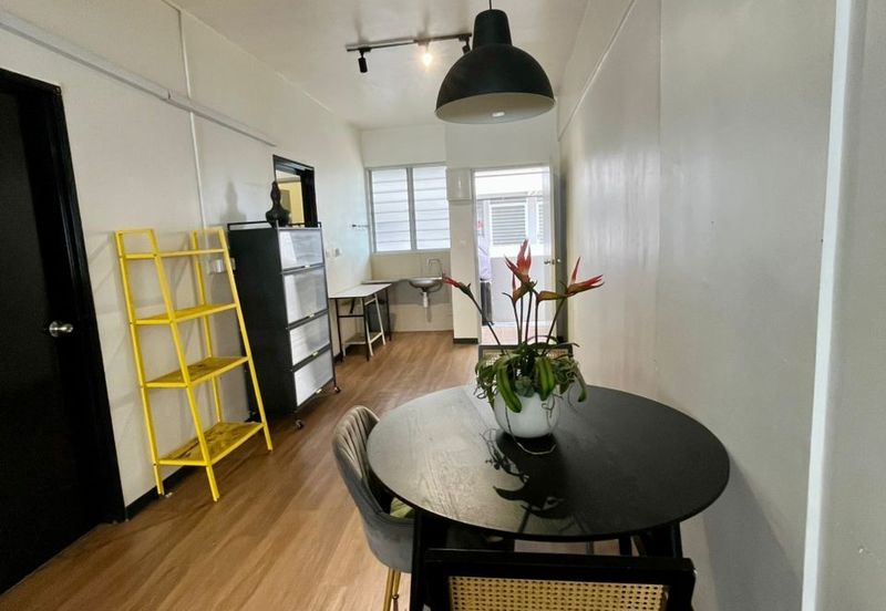 Flat in alma for sale