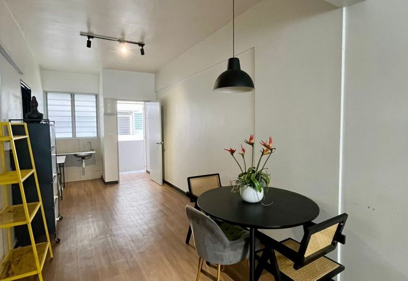 Flat in alma for sale