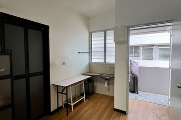 Flat in alma for sale