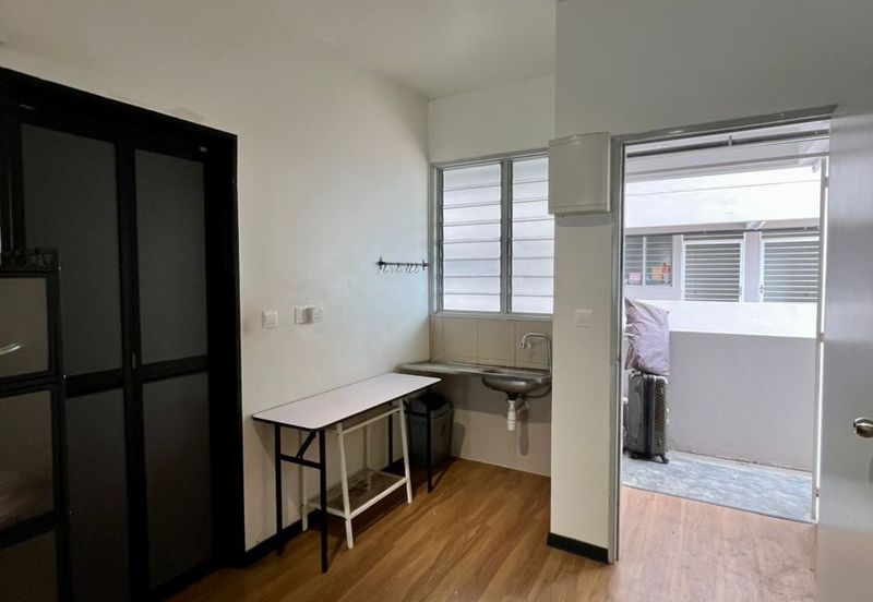 Flat in alma for sale