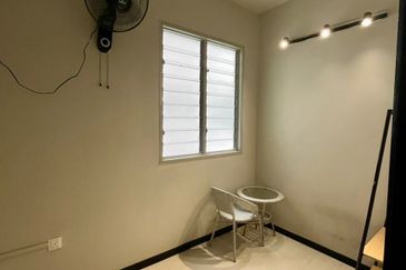 Flat in alma for sale