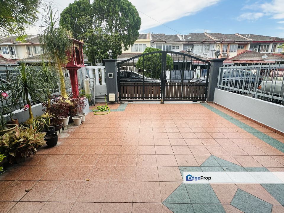 Prime Location, Transportation, Accessbility Taman Puchong Utama PU8 Fully Renovated & Fully Extended Nice Designed Layout Unit For Sale, Selangor, Puchong