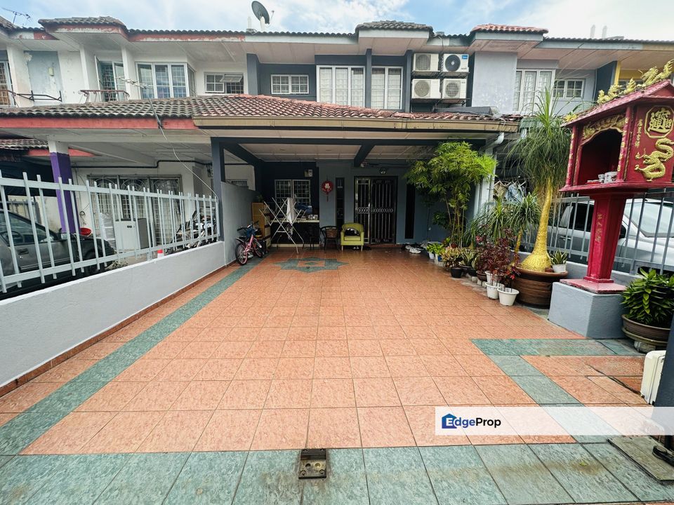 Prime Location, Transportation, Accessbility Taman Puchong Utama PU8 Fully Renovated & Fully Extended Nice Designed Layout Unit For Sale, Selangor, Puchong