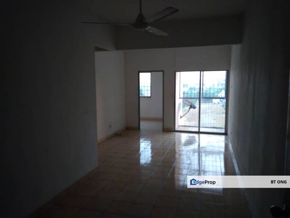 Pork Klang bumi lot apartment 3 room and 2 bathroom, Selangor, Port Klang