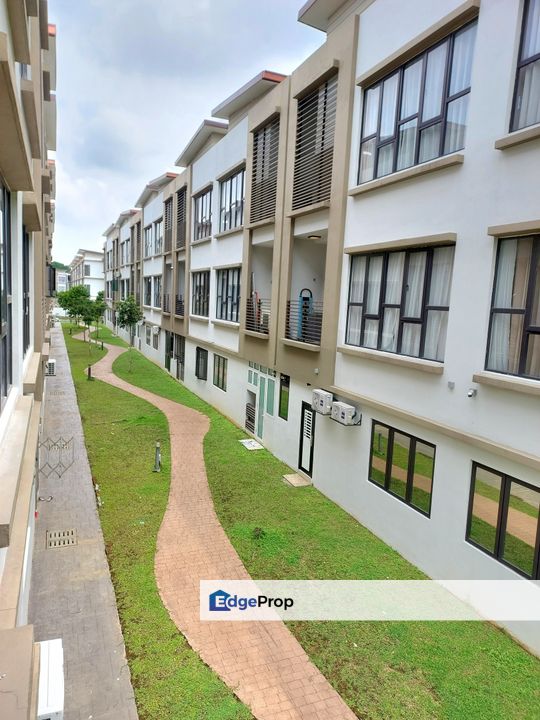 3-sty Townhouse @ Puchong South, Selangor, Puchong South