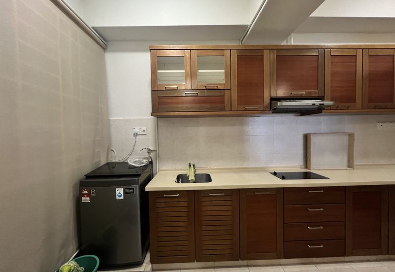 Coastal Tower, Ratu Mutiara