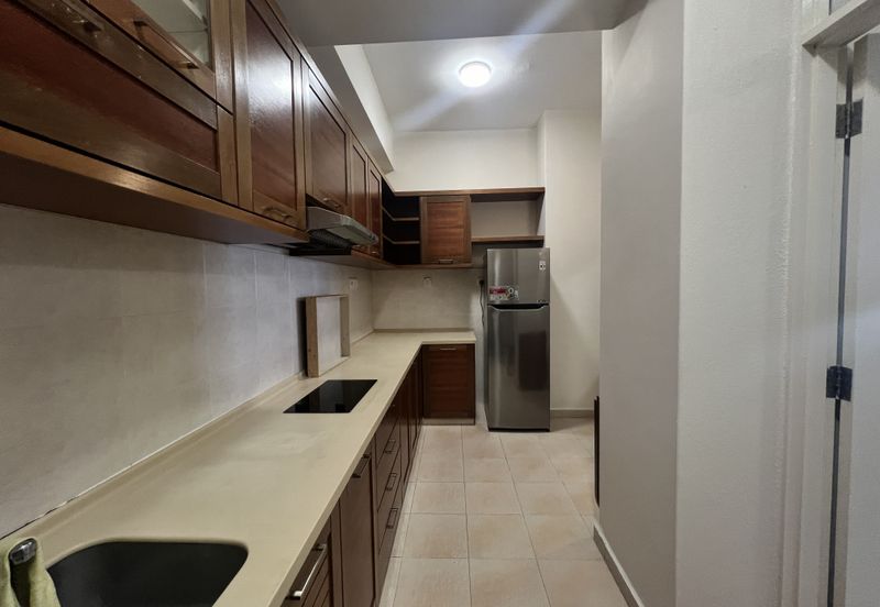 Coastal Tower, Ratu Mutiara