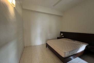 Coastal Tower, Ratu Mutiara