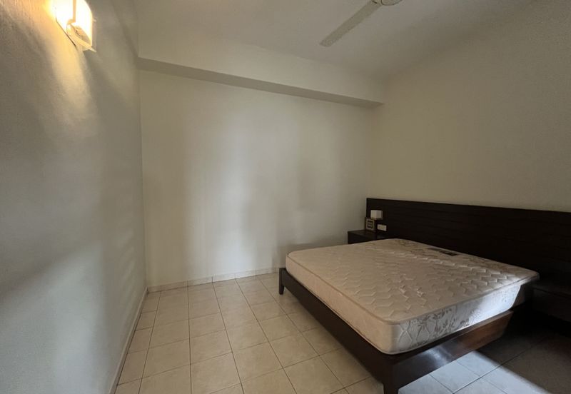 Coastal Tower, Ratu Mutiara