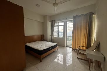 Coastal Tower, Ratu Mutiara