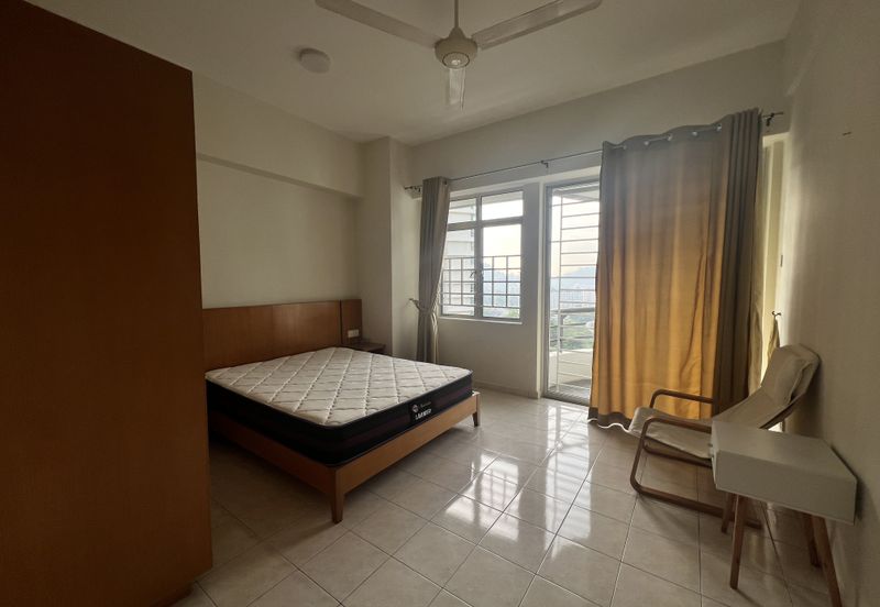 Coastal Tower, Ratu Mutiara