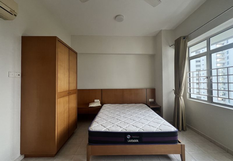 Coastal Tower, Ratu Mutiara