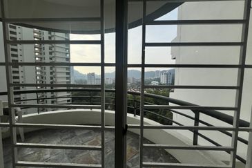 Coastal Tower, Ratu Mutiara