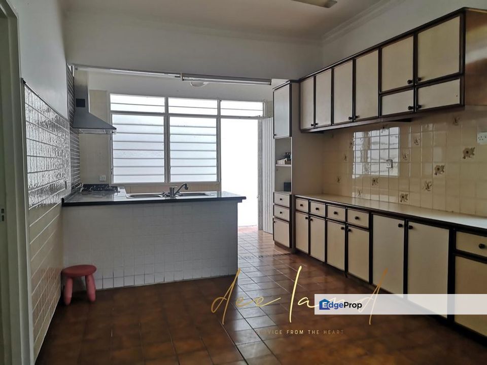 Double-Storey Semi-Detached House At Island Park For Sale, Penang, Greenlane