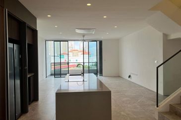 Hinai Heights Townhouse For Sale at Tanjung Bungah