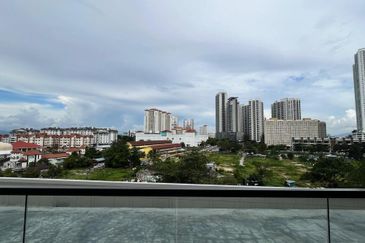 Hinai Heights Townhouse For Sale at Tanjung Bungah