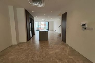 Hinai Heights Townhouse For Rent at Tanjung Bungah