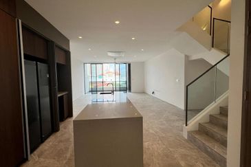 Hinai Heights Townhouse For Rent at Tanjung Bungah