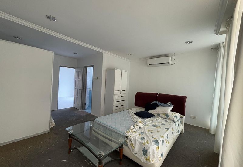 2.5 Storey Terraced Corner Unit for Rent @ Solok Lunas , Pulau Tikus