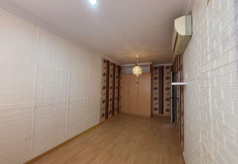 2.5 Storey Terraced Corner Unit for Rent @ Solok Lunas , Pulau Tikus