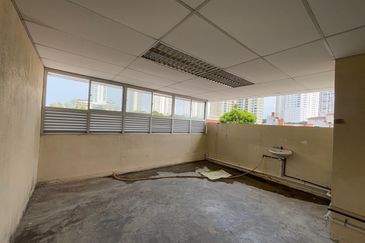 2.5 Storey Terrace Corner for Sale @ Solok Lunas Pulau Tikus