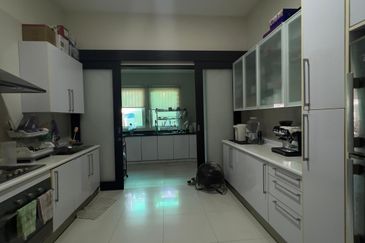 Jalan Seri Tanjung Pinang 