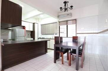 Twin Tower Condominium For Rent In Tanjung Bungah