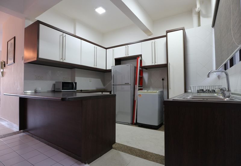 Twin Tower Condominium For Rent In Tanjung Bungah