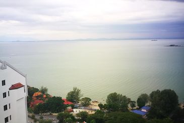 Twin Tower Condominium For Rent In Tanjung Bungah