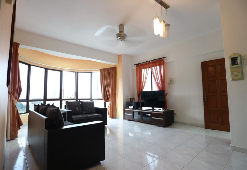 Twin Tower Tanjung Bungah Condominium For Sale