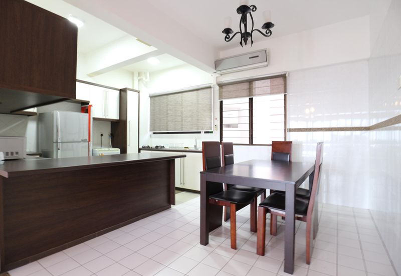 Twin Tower Tanjung Bungah Condominium For Sale